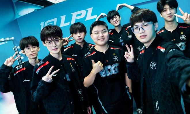 角和战术思 角和战术思