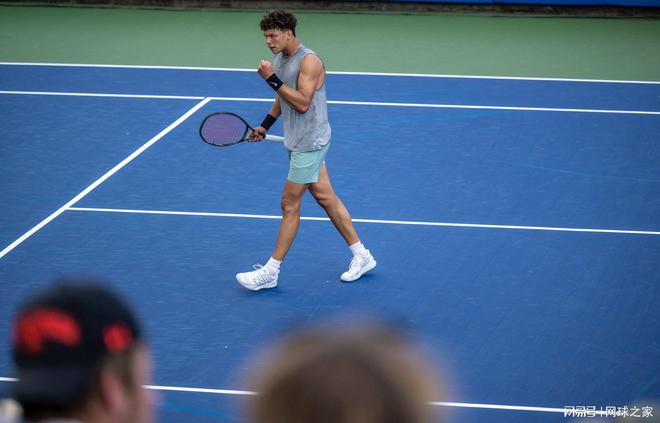 为我们提供 为我们提供