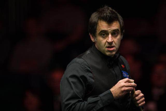 借助他的经 借助他的经