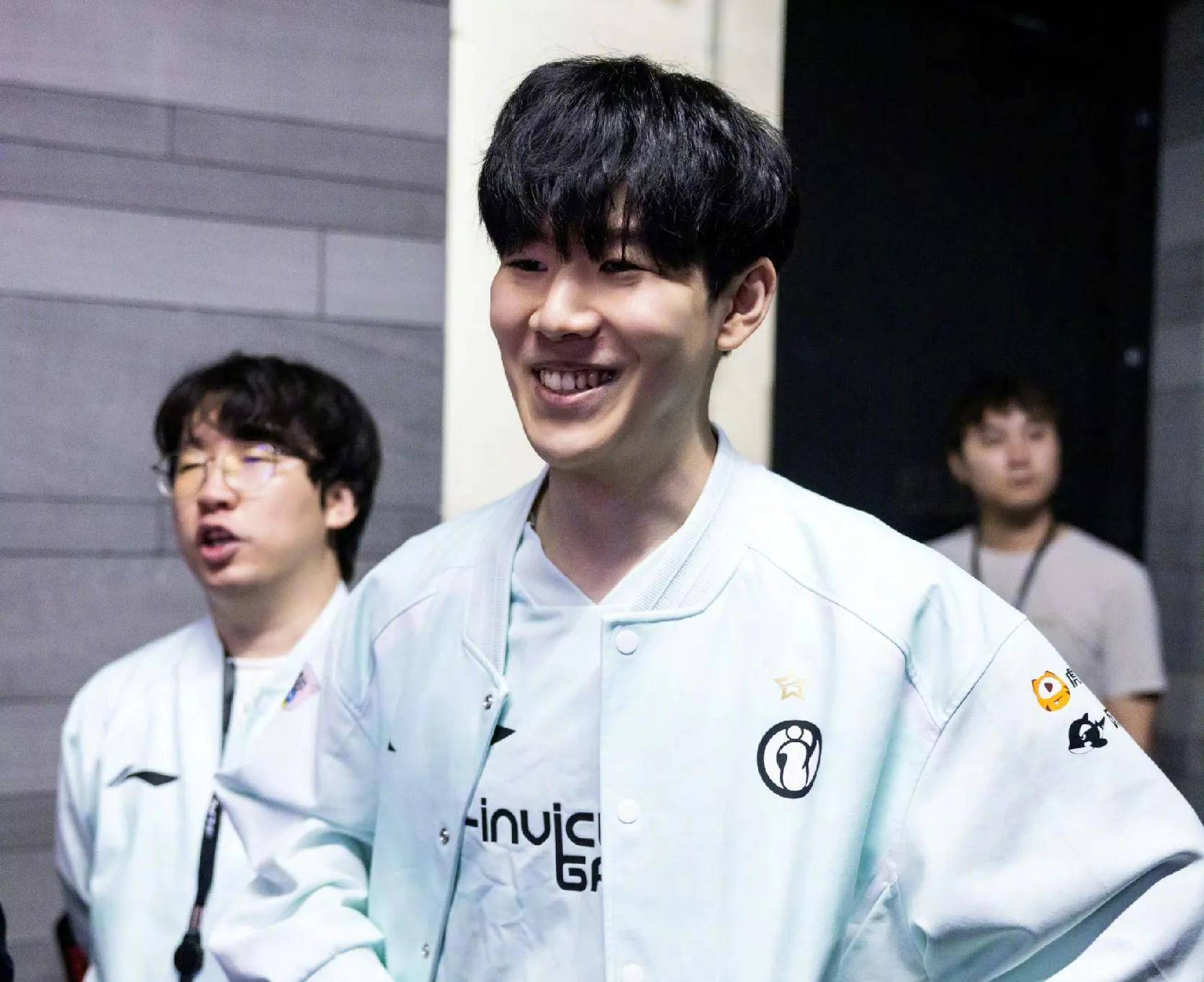 人工智能与无人机助力我国泳队提升实力.